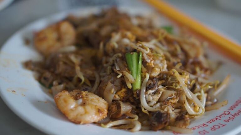 Best food in Penang - Char Kway Teow