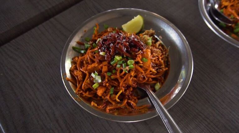 Best food in Penang - Mee Goreng