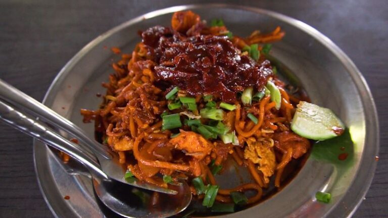 Best food in Penang - Mee Goreng