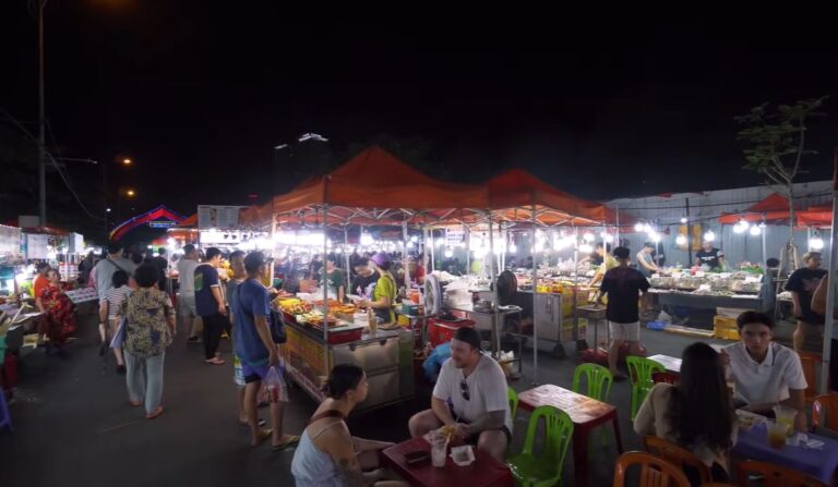 Son Tra Night Market
